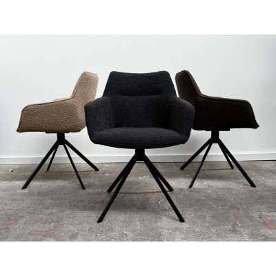 Vue complète chaise pivotante design en tissu bouclette