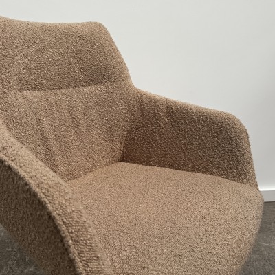 Chaise pivotante haut de gamme bouclette beige