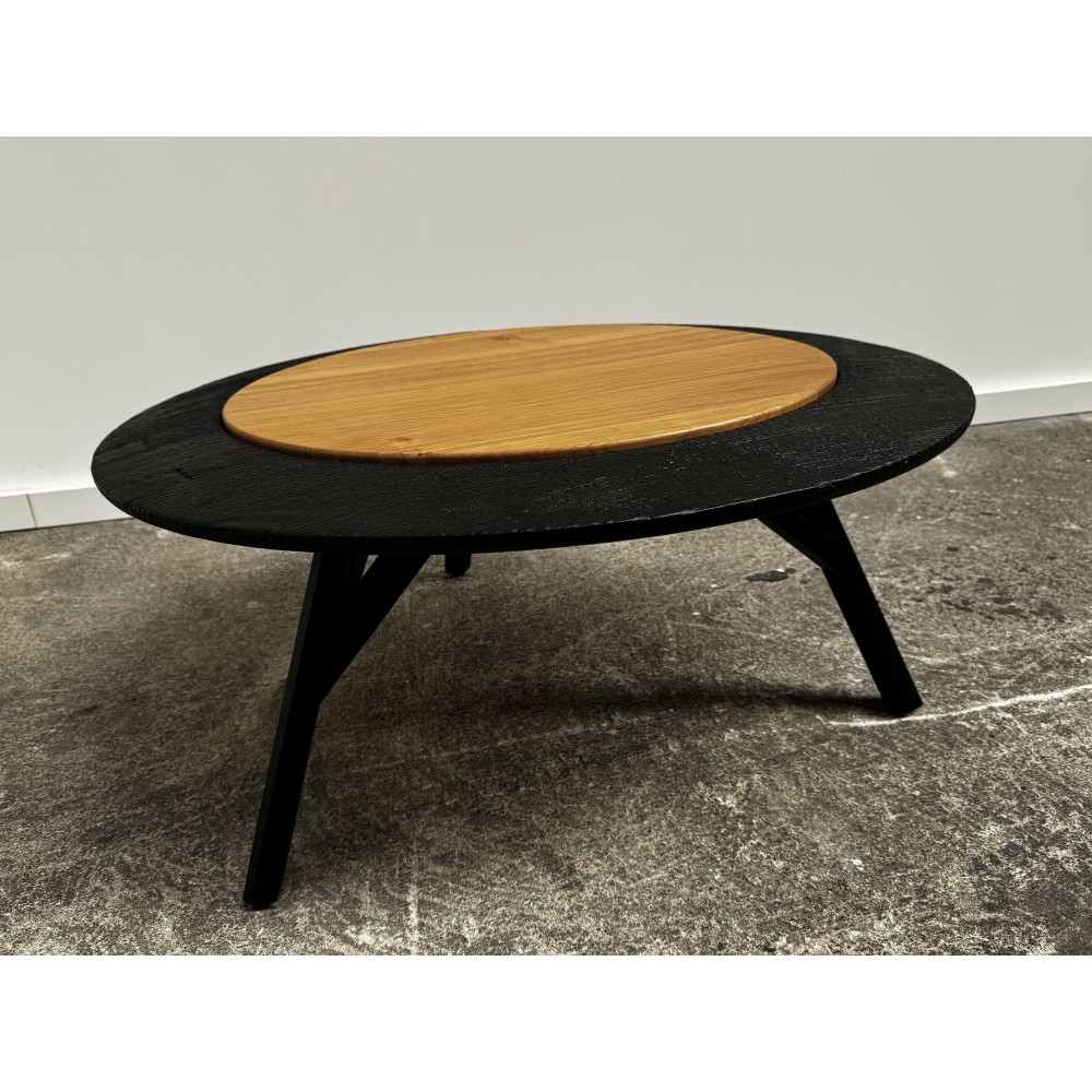Vue d’ensemble de la table basse ronde design Brût