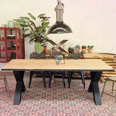 X100 - Dining table made of solid oak